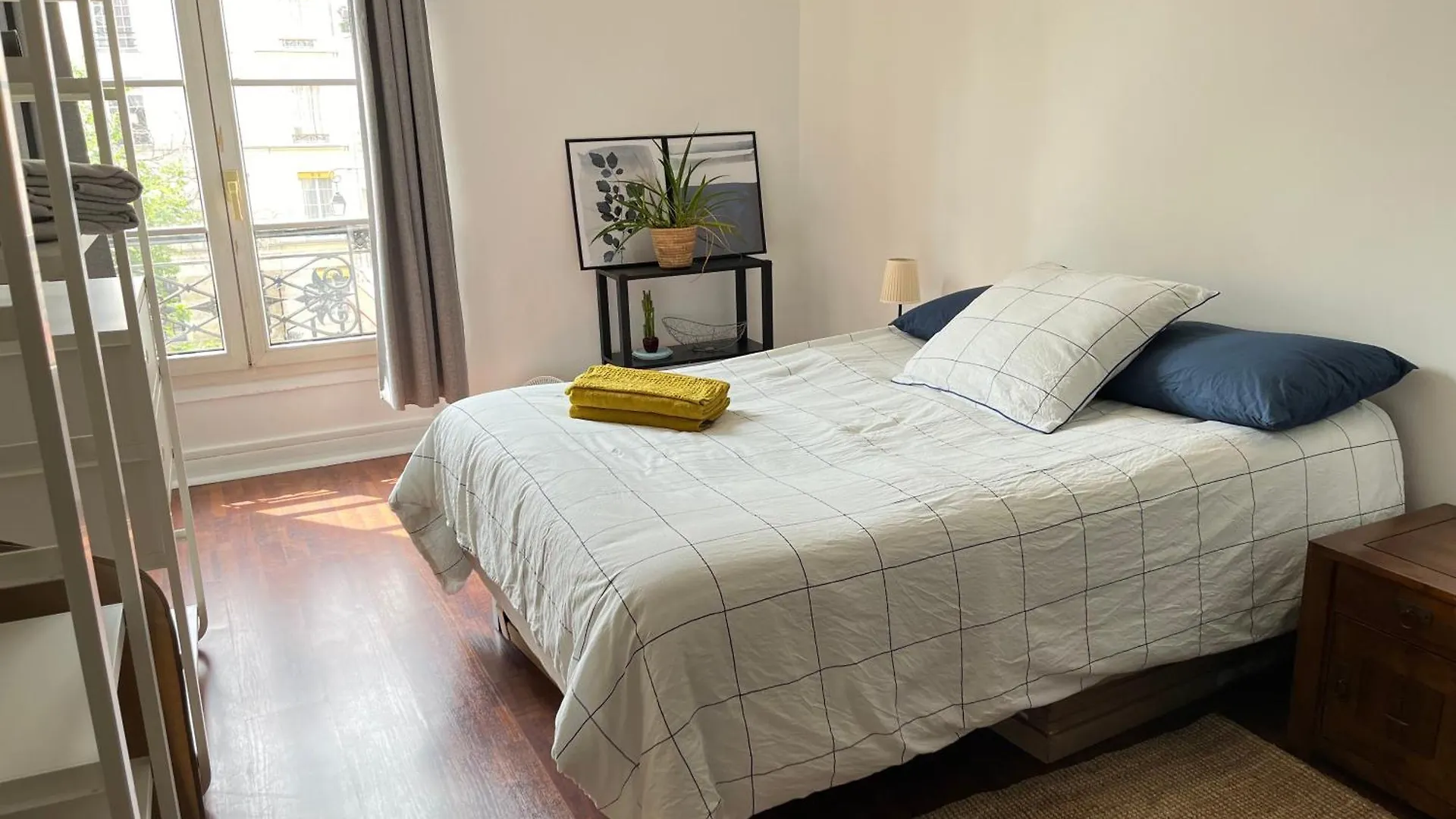 En Plein Coeur Du Marais Apartment *